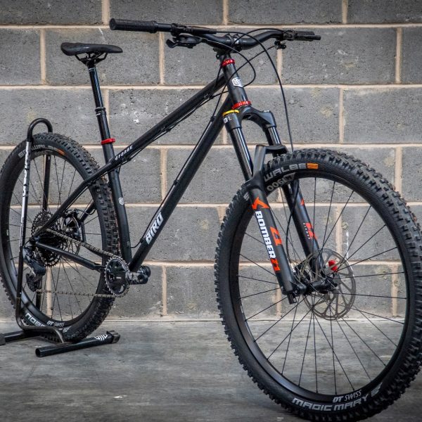 EX DISPLAY - Forge 853.4 MY23 Black Large - Save £350